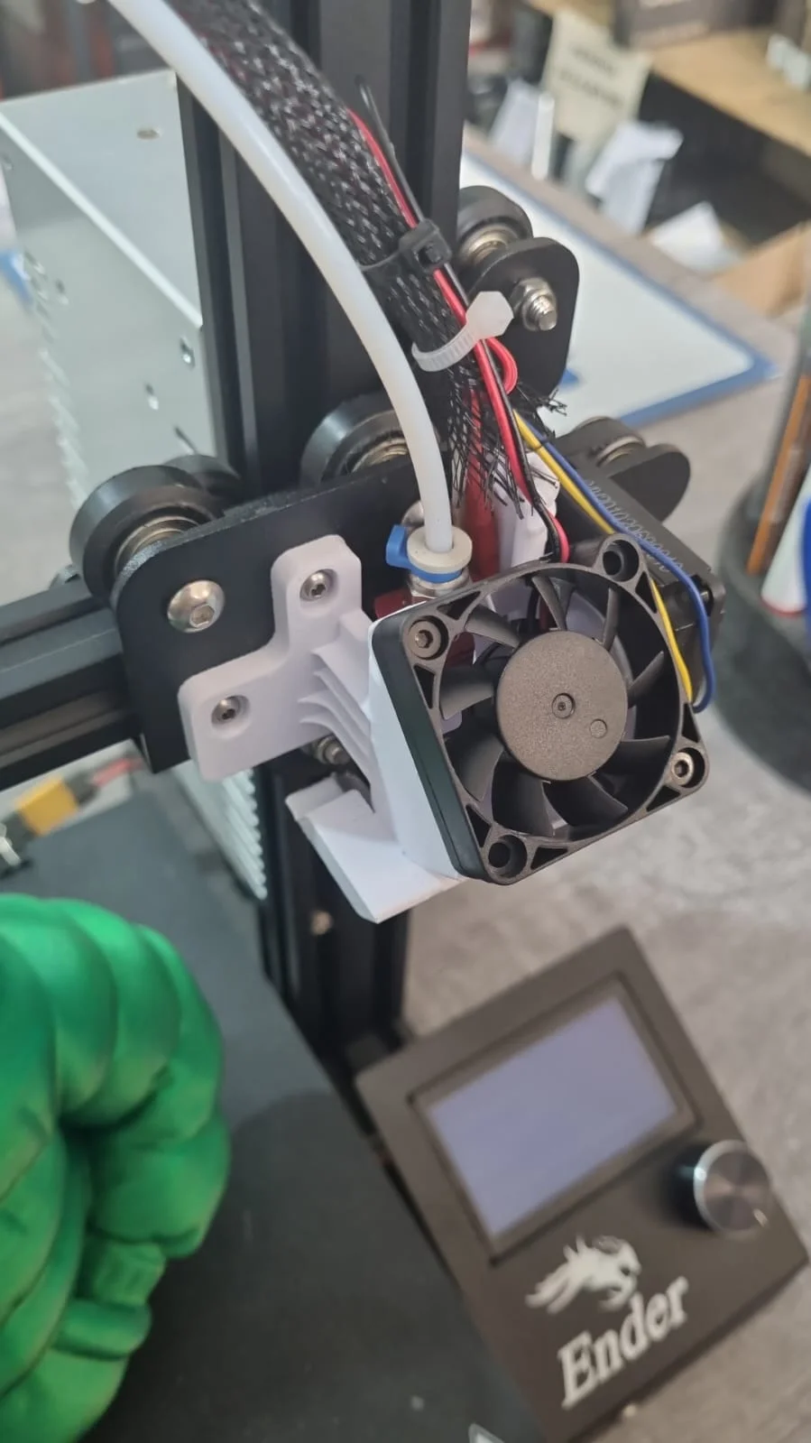 USADA Ender 3 NEO 220X220X250mm - DETALLE EN LA CAMA - MEJORA DE REFRIGERACION EN EL CABEZAL - Impresora 3D FDM Creality 30 DIAS DE GARANTIA SE RETIRA EN SUC MORON