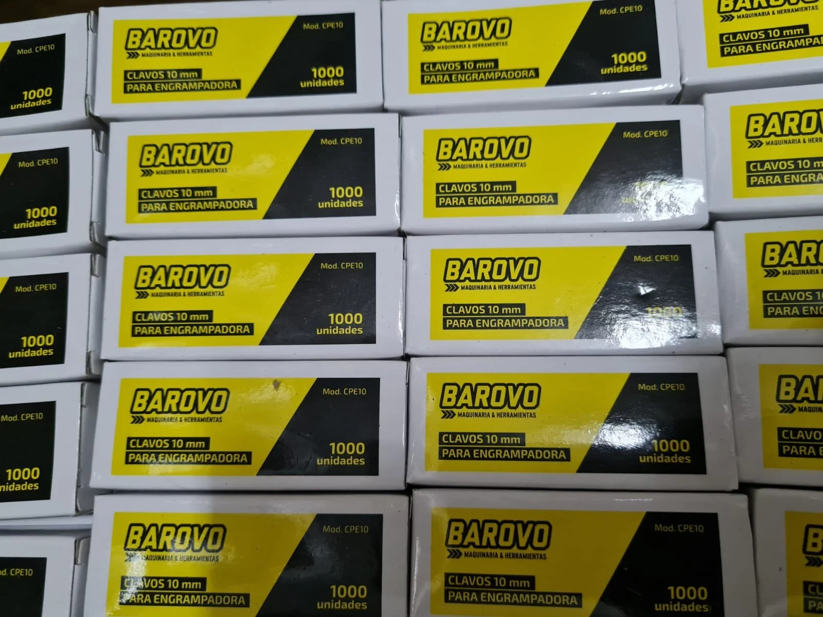 Caja de clavos 10 mm x 1000 unidades para engrampadora BAROVO CPE10
