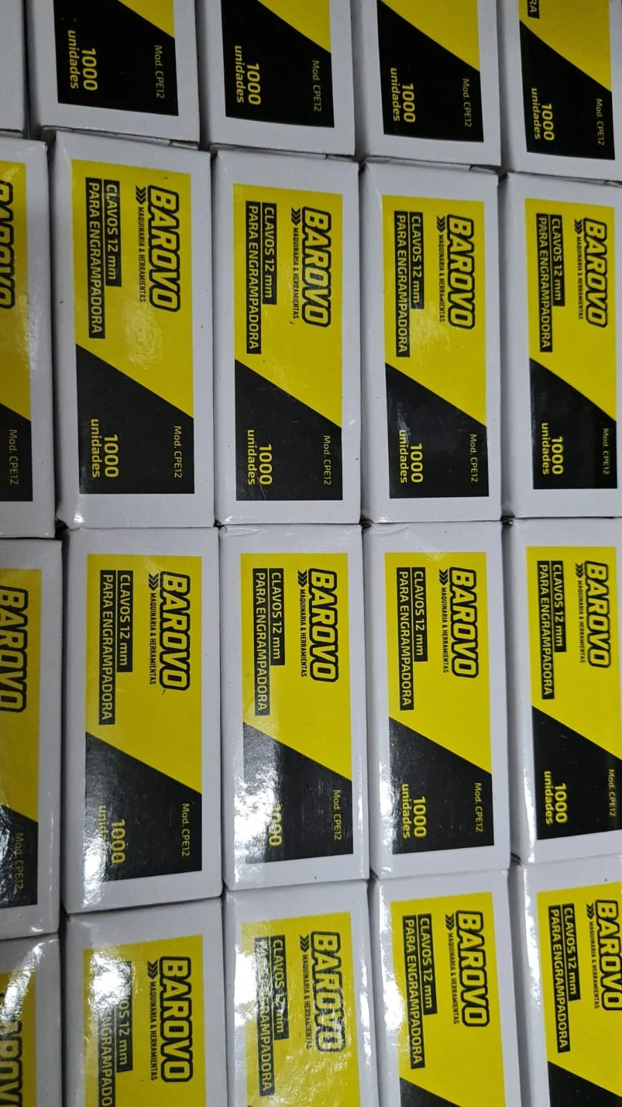 Caja de clavos 12 mm para engrampadora BAROVO CPE12