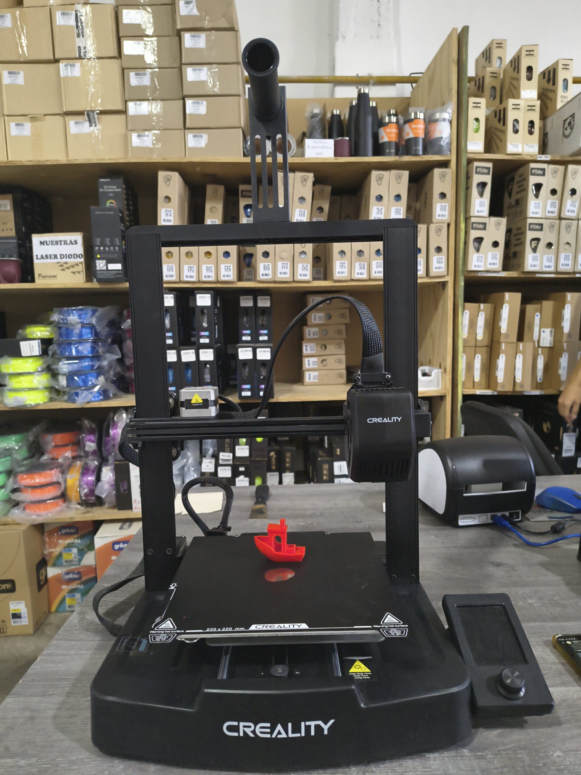 Ender 3 V3 SE - USADA EN BUEN ESTADO - DETALLE EN LA CAMA | 220x220x250mm Impresora 3D FDM Creality | 30 DIAS DE GARANTIA